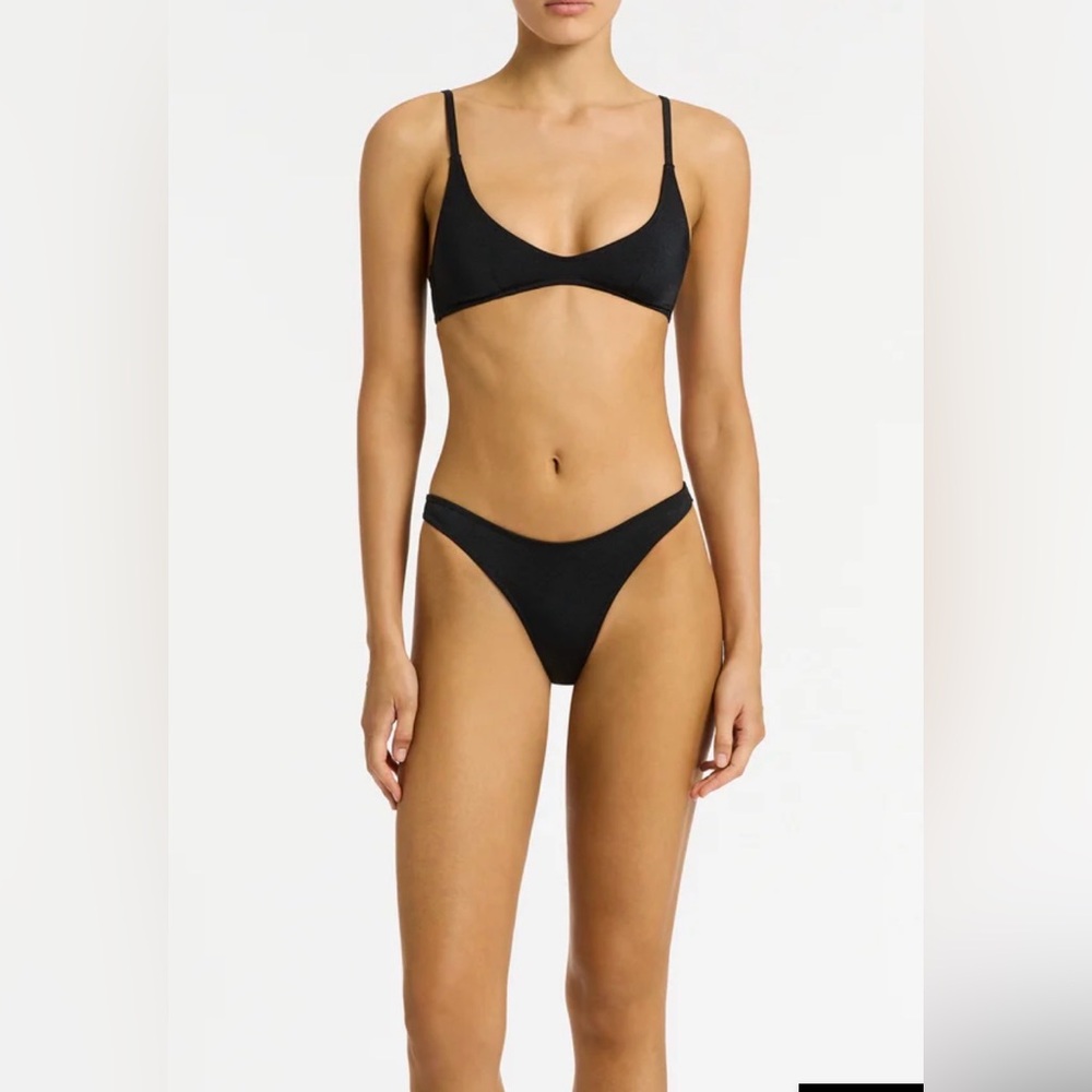 New Triangl Maia Ebony set